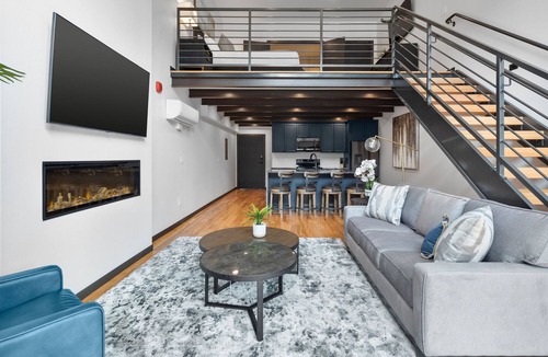 Hill City Apartment | Luxury Loft 5 Downtown Main Street