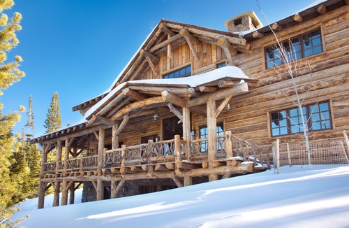 Spanish Peaks House | Luxury Mountain Retreat, Minutes from World Class Skiing and Fishing.