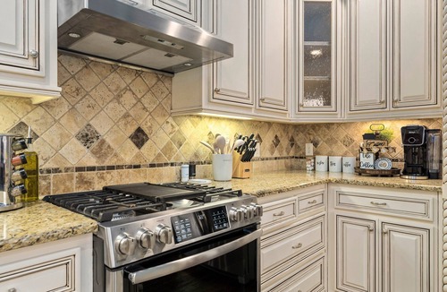 Vickery Place House | Luxury Soccer Championship Retreat | Game Room | Fire Pit | Gym | Dallas