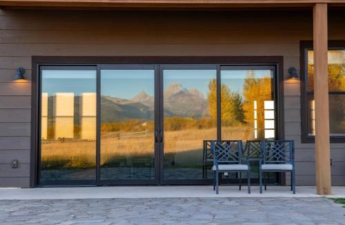 Hastings Farm House | Luxury Teton Retreat- Hot Tub, Comfort, Views