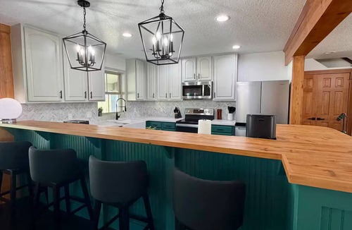 Brookshire House | Luxury Villa Near Houston Sleeps 16 Designer Bunk Room