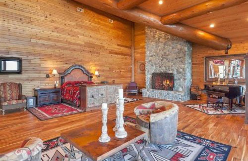 Port Orford Villa | LX28: Gold Beach Oceanfront Estate