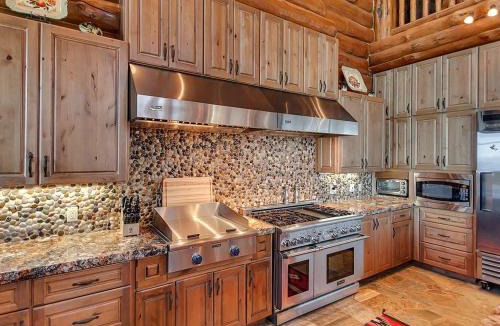 Port Orford Villa | LX28: Gold Beach Oceanfront Estate