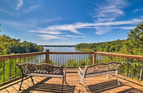 Almo Cabin | Lynnhurst Resort-Private cabin on Kentucky Lake with Hot Tub