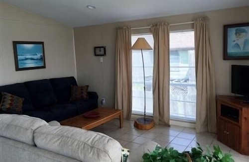 Port Mansfield House | Mac's Place. 4 Bedroom, Three Bath. Private Fishing Pier.