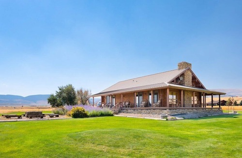Shining Mountains Cabin | Madison Overlook Cabin