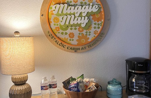 Gore Cabin | Maggie May Nostalgic Cabin @ Tenkiller - 2 minutes to boat ramp & state park!
