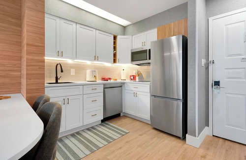 Florida Central Atlantic Coast Apartment | Magical Mickey Retreat, Free Shuttle, Free Parking