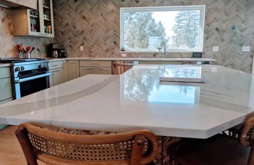 Four Corners House | Magnificent 9 bedroom home near Bozeman with private Gallatin River access