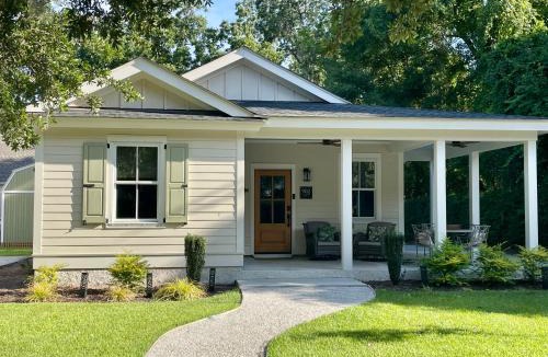 Uptown Apartment | Magnolia Court Suites