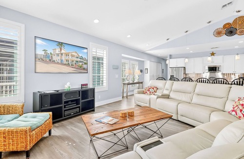Port Aransas House | Make A Shore Thing your dream home away from home, your slice of paradise await
