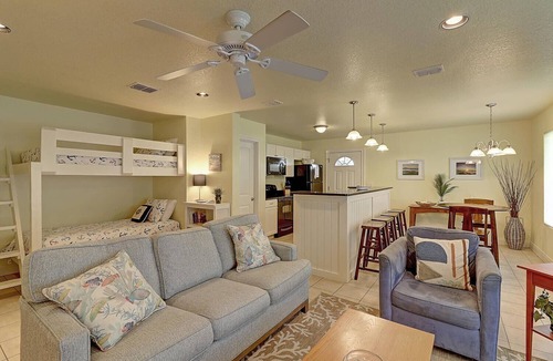 Safe Harbor House | Makin Waves - Close To Everything!