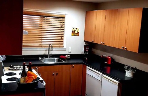 Brew Bay House | MALASPINA HIDEAWAY 2