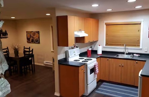 Brew Bay House | MALASPINA HIDEAWAY 2