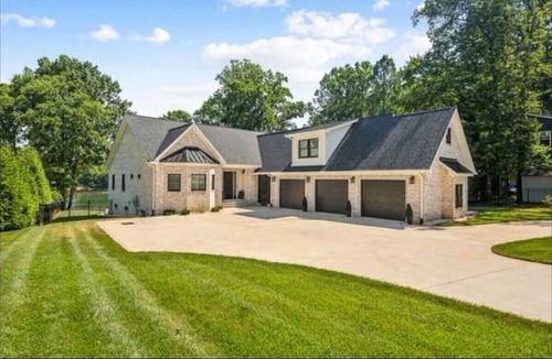 Mount Mourne House | Malibu Blue Luxury Vacation Lake Home, Private Dock & Beach, 5BR Family Getaway