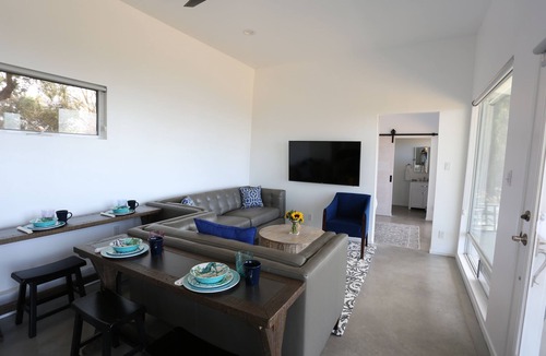 Malibu House | Malibu Getaway-Relaxation Destination-Ocean view-Beaches, Hiking, Shops, Dining
