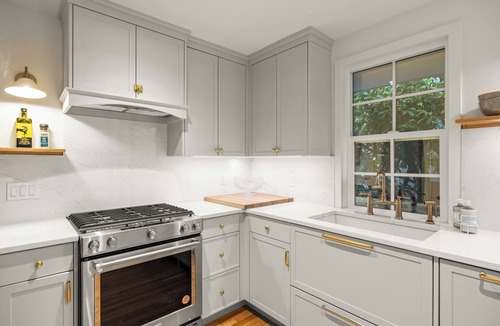Saanich East House | Maplecrest Manor