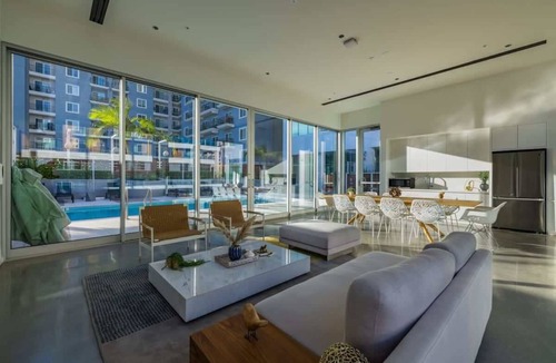 Waterfront Apartment | @ Marbella Lane - Luxurious 3BR Penthouse