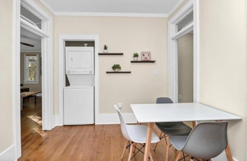 Eau Claire Apartment | Margrave Downstairs - 3BR2BA