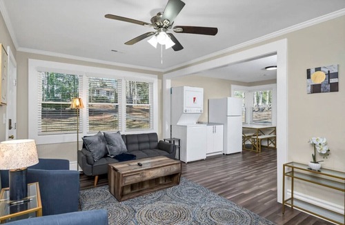 Eau Claire Apartment | Margrave Retreat Unit 'A' | 2 BR 1BA