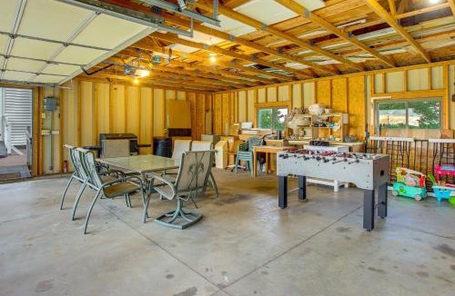 Marion House | Marion Retreat with Patio, Grills and Fire Pit