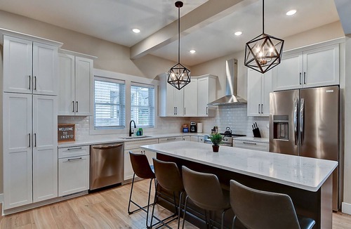Holy Cross House | Marvelous Marlowe | Skyline Views! Pet Friendly, 3 bed / 2.5 bath