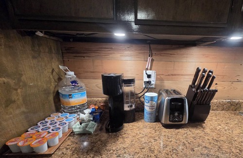 Quitman Apartment | Marvelous studio - Hidden Springs Hideaway - Quitman area