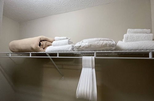 Marysville Apartment | MARYSville for the Holidays!