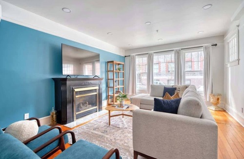 Goose Hollow House | Massive 7BR Nob Hill NW 23rd Sleeps 14