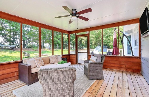 Matthews House | Matthews Cul-de-Sac Family Retreat