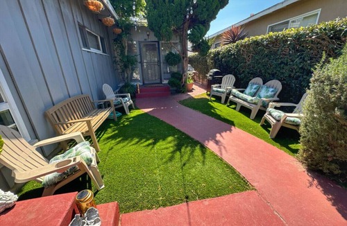 East Manhattan Beach Apartment | MB Gem 2 - 1.3Miles To Beach, Close To LAX & Park
