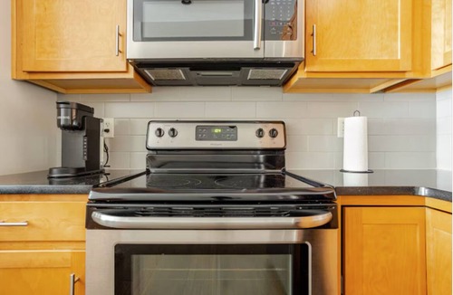 Wholesale District Apartment | McOuat Place 6C - Luxury 1 Bed Downtown Indy Apartment Prime Location