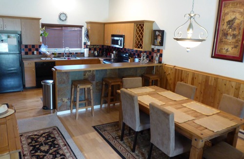 Big Sky House | Meadow Magic + FREE NIGHT! Spa, Gourmet Kitchen, 2 Free MTB's, 1hr2 Yellowstone