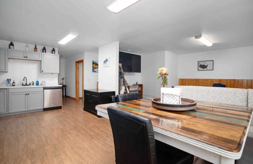 Badger House | Meadow Rue Retreat Aurora Views Near Fairbanks