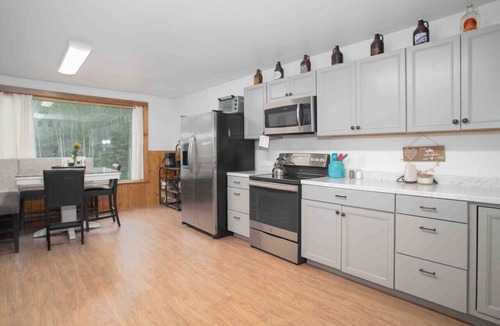 Badger House | Meadow Rue Retreat Aurora Views Near Fairbanks