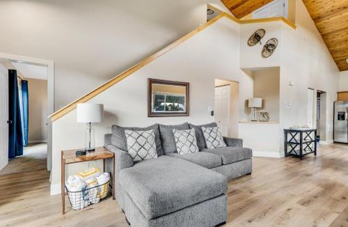 Big Sky House | Meadows & Mountains
