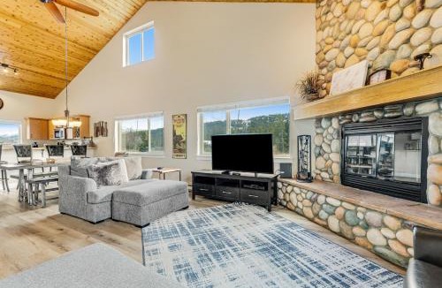 Big Sky House | Meadows & Mountains