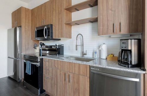 Dallas Apartment | Med & Jet Ease: 1BR Private Backyard DAL | UTSW