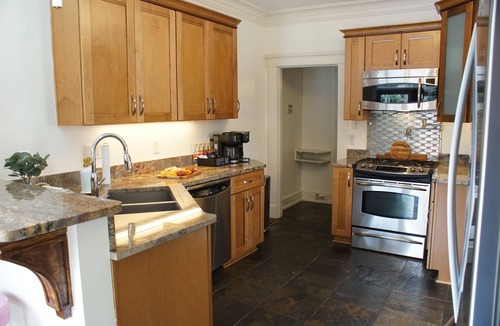 Crosstown House | Memphis Belle - POOL, Hot Tub, Arcades, Fire Pit, Games & so much more!