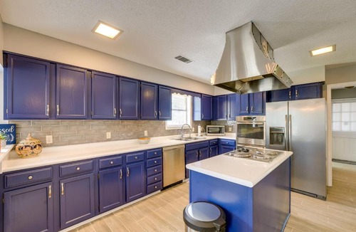 Capleville House | Memphis Vacation Rental Getaway with Large Deck