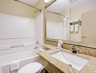 Barium Springs Hotel | Microtel Inn & Suites by Wyndham Statesville