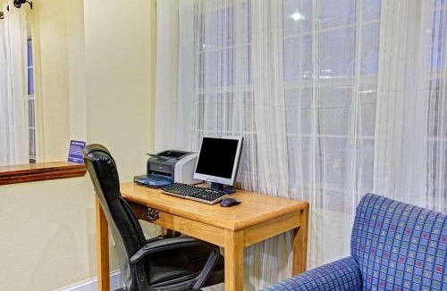 Barium Springs Hotel | Microtel Inn & Suites by Wyndham Statesville