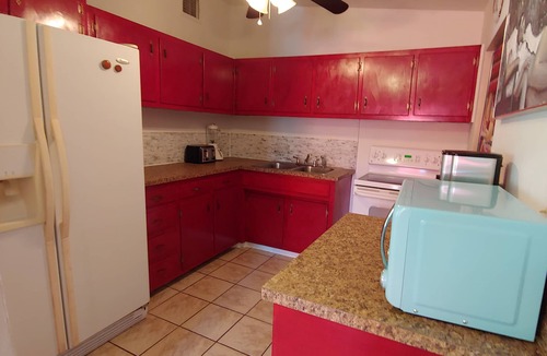 Titusville House | Mid Century Charm! KSC,Port Canaveral,Cocoa and Bio-Lume Kayak,Pet Friendly!