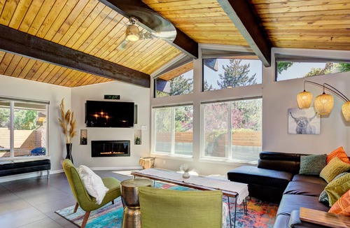 North End House | Mid-Century Hideaway in Boise’s North End - 10m to Downtown + 35m to Skiing.