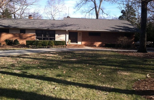 Sedgefield House | Mid-century modern ranch on Sedgefield Country Club golf course