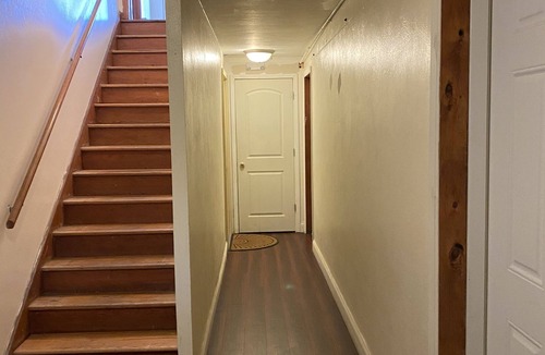 Lawrence Apartment | Mid Century Style @ Mid Century Pricing💎