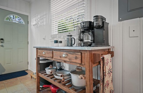Southern Pines House | Midland Pines Getaway! 3 bedroom stylish & cozy Cottage minutes to golf & dining