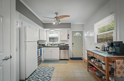Southern Pines House | Midland Pines Getaway! 3 bedroom stylish & cozy Cottage minutes to golf & dining