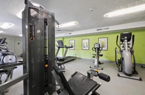 Parma Apartment | Midtown 3229i Cozy & Comfy I Free Parking