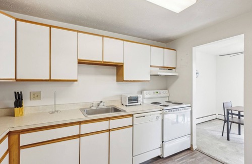 Parma Apartment | Midtown 3605I Cozy & Comfy I Free Parking